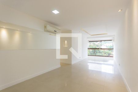 Apartamento para alugar com 117m², 3 quartos e 2 vagas Apartamento para alugar com 117m², 3 quartos e 2 vagasSala