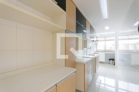 Apartamento para alugar com 117m², 3 quartos e 2 vagas Apartamento para alugar com 117m², 3 quartos e 2 vagasCozinha