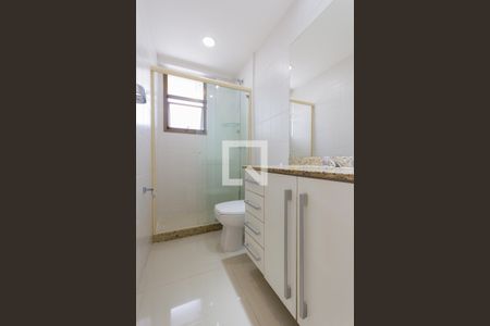 Apartamento para alugar com 117m², 3 quartos e 2 vagas Apartamento para alugar com 117m², 3 quartos e 2 vagasBanheiro da Suíte 1