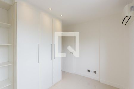 Apartamento para alugar com 117m², 3 quartos e 2 vagas Apartamento para alugar com 117m², 3 quartos e 2 vagasSuíte 3