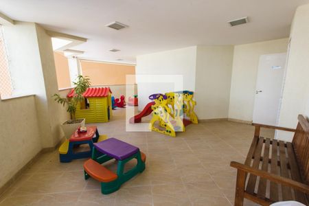 Apartamento para alugar com 117m², 3 quartos e 2 vagas Apartamento para alugar com 117m², 3 quartos e 2 vagasÁrea Comum - Playground