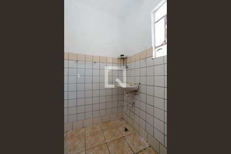 Banheiro de casa para alugar com 1 quarto, 40m² em Casa Verde Alta, São Paulo