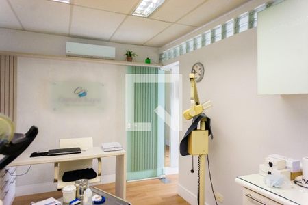 Casa à venda com 150m², 3 quartos e 2 vagasEscritório