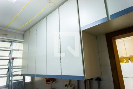 Casa à venda com 150m², 3 quartos e 2 vagasDetalhe Armários 