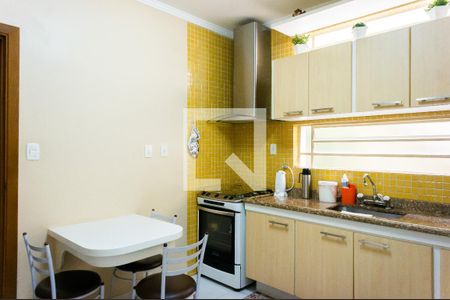 Casa à venda com 150m², 3 quartos e 2 vagasCozinha