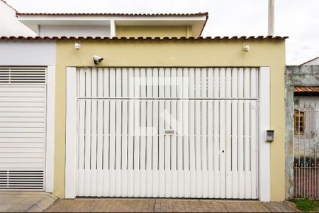 Casa à venda com 150m², 3 quartos e 2 vagasFachada