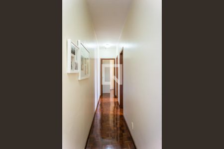 Casa à venda com 150m², 3 quartos e 2 vagasCorredor dos Quartos