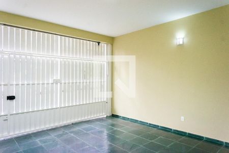 Casa à venda com 150m², 3 quartos e 2 vagasGaragem