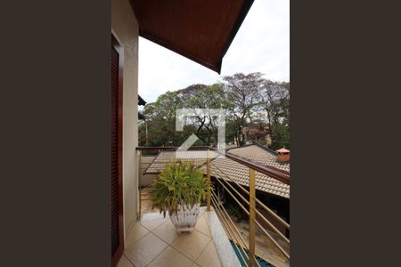 Casa à venda com 411m², 4 quartos e 5 vagasQuarto 3 (suíte) - Sacada