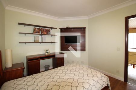 Casa à venda com 411m², 4 quartos e 5 vagasQuarto 3 (suíte)