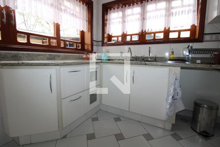 Casa à venda com 411m², 4 quartos e 5 vagasCozinha