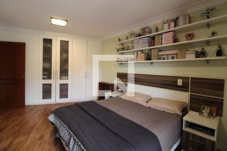 Casa à venda com 411m², 4 quartos e 5 vagasQuarto 1 (suíte)