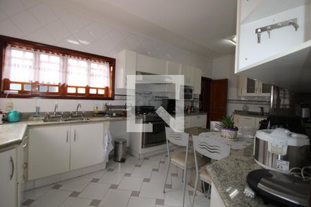 Casa à venda com 411m², 4 quartos e 5 vagasCozinha