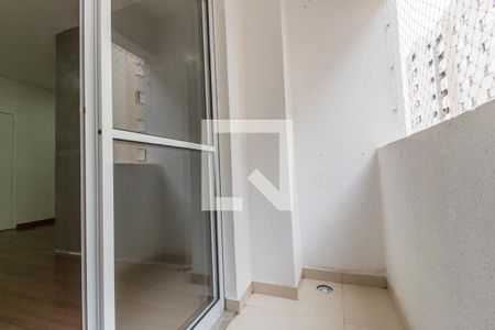 varanda de apartamento para alugar com 2 quartos, 54m² em Jardim Maria Helena, Barueri