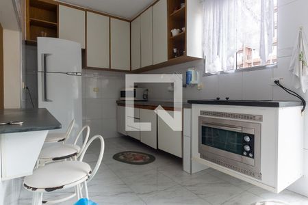 Casa à venda com 76m², 2 quartos e sem vaga Casa à venda com 76m², 2 quartos e sem vagaCozinha