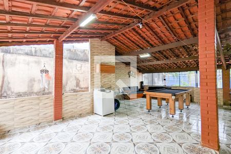 Casa à venda com 246m², 3 quartos e 2 vagas Casa à venda com 246m², 3 quartos e 2 vagasÁrea de serviço e churrasqueira