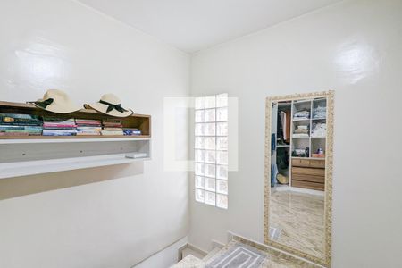 Casa à venda com 246m², 3 quartos e 2 vagas Casa à venda com 246m², 3 quartos e 2 vagasCloset