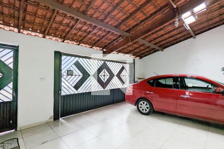 Casa à venda com 246m², 3 quartos e 2 vagas Casa à venda com 246m², 3 quartos e 2 vagasGaragem