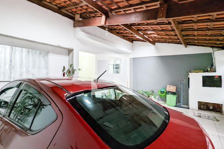 Casa à venda com 246m², 3 quartos e 2 vagas Casa à venda com 246m², 3 quartos e 2 vagasGaragem