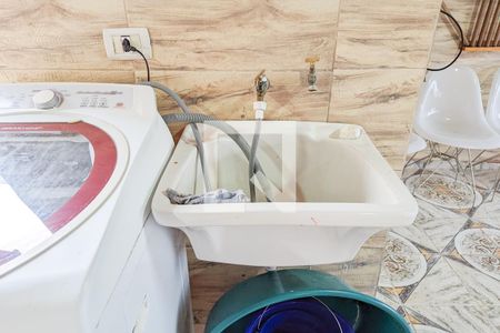 Casa à venda com 246m², 3 quartos e 2 vagas Casa à venda com 246m², 3 quartos e 2 vagasÁrea de serviço e churrasqueira