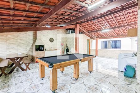 Casa à venda com 246m², 3 quartos e 2 vagas Casa à venda com 246m², 3 quartos e 2 vagasÁrea de serviço e churrasqueira