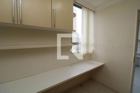 Apartamento à venda com 80m², 3 quartos e 1 vagaEscritório