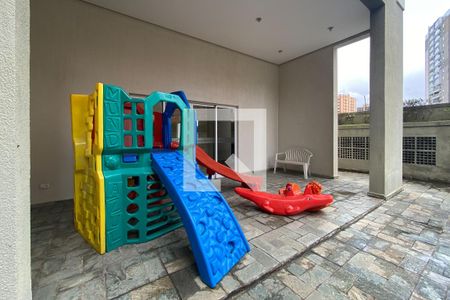 Apartamento à venda com 110m², 3 quartos e 3 vagas Apartamento à venda com 110m², 3 quartos e 3 vagasÁrea Comum - Playground