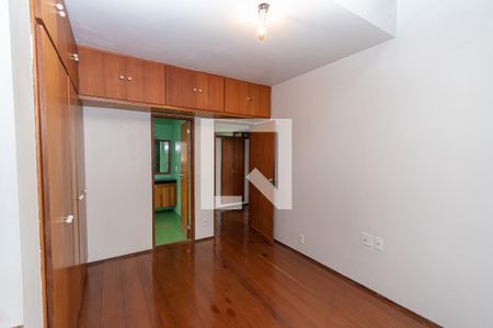 Casa à venda com 250m², 3 quartos e 6 vagasSuíte 1
