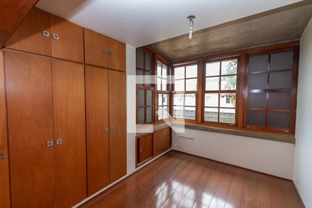 Casa à venda com 250m², 3 quartos e 6 vagasQuarto