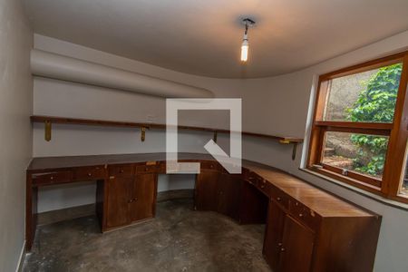 Casa à venda com 250m², 3 quartos e 6 vagasEscritório