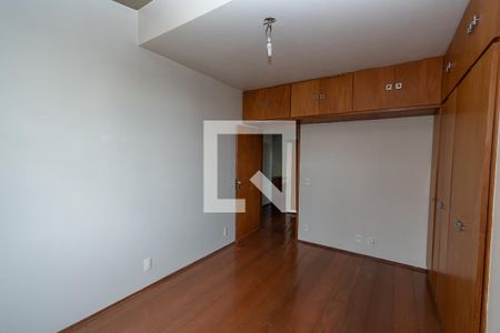 Casa à venda com 250m², 3 quartos e 6 vagasQuarto