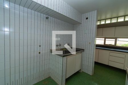 Casa à venda com 250m², 3 quartos e 6 vagasÁrea de Serviço