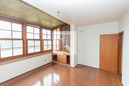 Casa à venda com 250m², 3 quartos e 6 vagasSuite 2