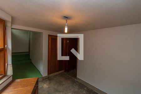 Casa à venda com 250m², 3 quartos e 6 vagasEscritório