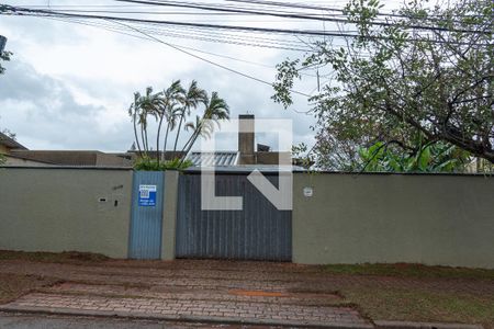 Casa à venda com 250m², 3 quartos e 6 vagasFachada