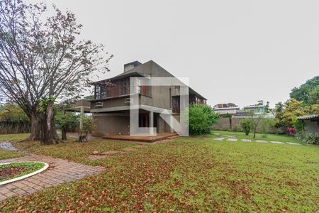 Casa à venda com 250m², 3 quartos e 6 vagasFachada