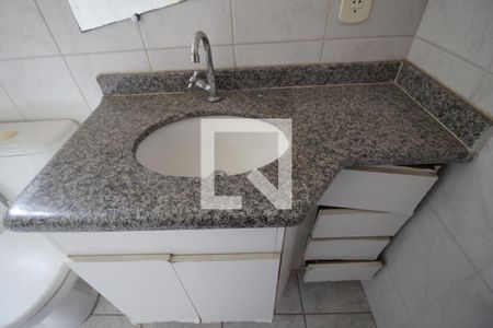 Casa de condomínio para alugar com 84m², 2 quartos e 2 vagasBanheiro