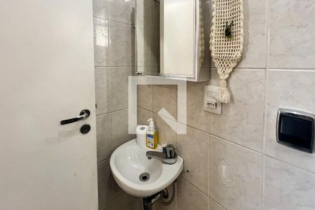 Apartamento à venda com 214m², 4 quartos e 3 vagasBanheiro de Serviço