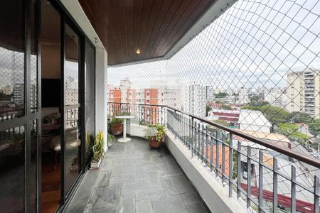 Apartamento à venda com 214m², 4 quartos e 3 vagasVaranda