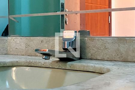 Apartamento à venda com 214m², 4 quartos e 3 vagasLavabo