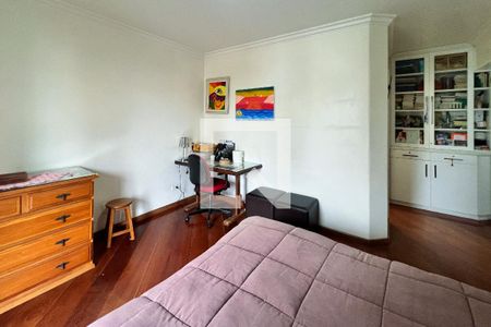 Apartamento à venda com 214m², 4 quartos e 3 vagasSuíte 1