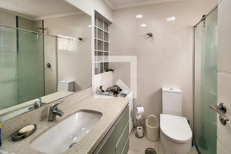 Apartamento à venda com 214m², 4 quartos e 3 vagasBanheiro da Suíte 2