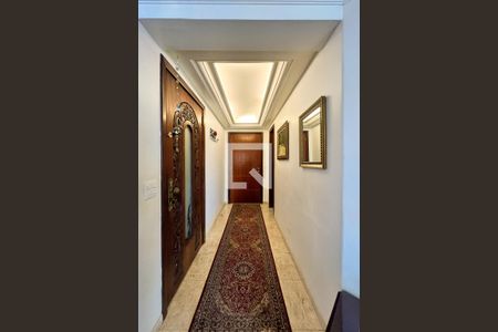 Apartamento à venda com 214m², 4 quartos e 3 vagasCorredor