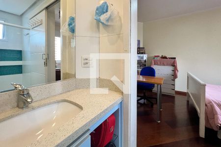 Apartamento à venda com 214m², 4 quartos e 3 vagasBanheiro da Suíte 3