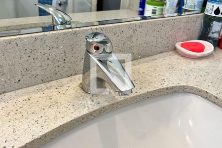 Apartamento à venda com 214m², 4 quartos e 3 vagasBanheiro da Suíte 1