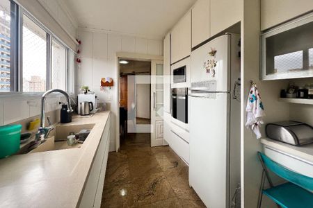 Apartamento à venda com 214m², 4 quartos e 3 vagasCozinha