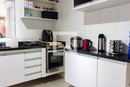 Casa à venda com 160m², 3 quartos e sem vaga Casa à venda com 160m², 3 quartos e sem vagaCozinha