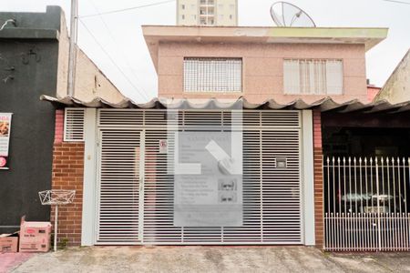 Casa à venda com 116m², 2 quartos e 2 vagas Casa à venda com 116m², 2 quartos e 2 vagasFachada