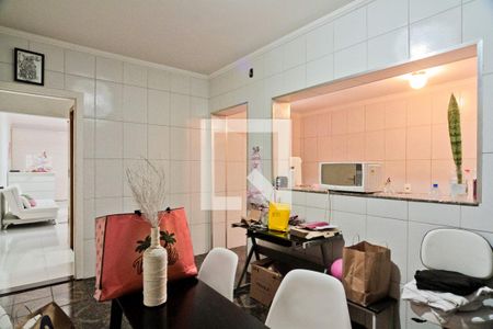 Casa à venda com 116m², 2 quartos e 2 vagas Casa à venda com 116m², 2 quartos e 2 vagasCozinha