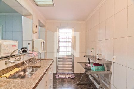 Casa à venda com 116m², 2 quartos e 2 vagas Casa à venda com 116m², 2 quartos e 2 vagasCozinha